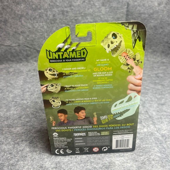 WowWee Untamed Fingerlings Bonehead Raptor Velociraptor Gloom Glow in Dark 3982 - Picture 3 of 6